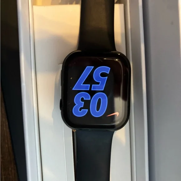Apple Watch Series 7 - Midnight Aluminum